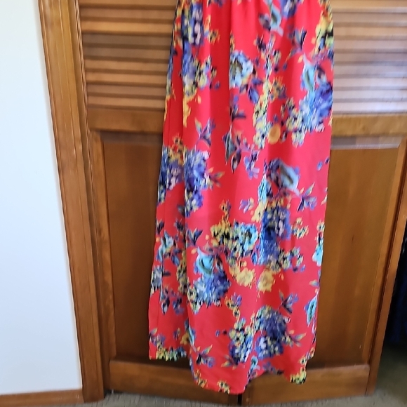 Speed Control Floral Red Maxi Skirt White lace top sleeveless - Picture 7 of 9